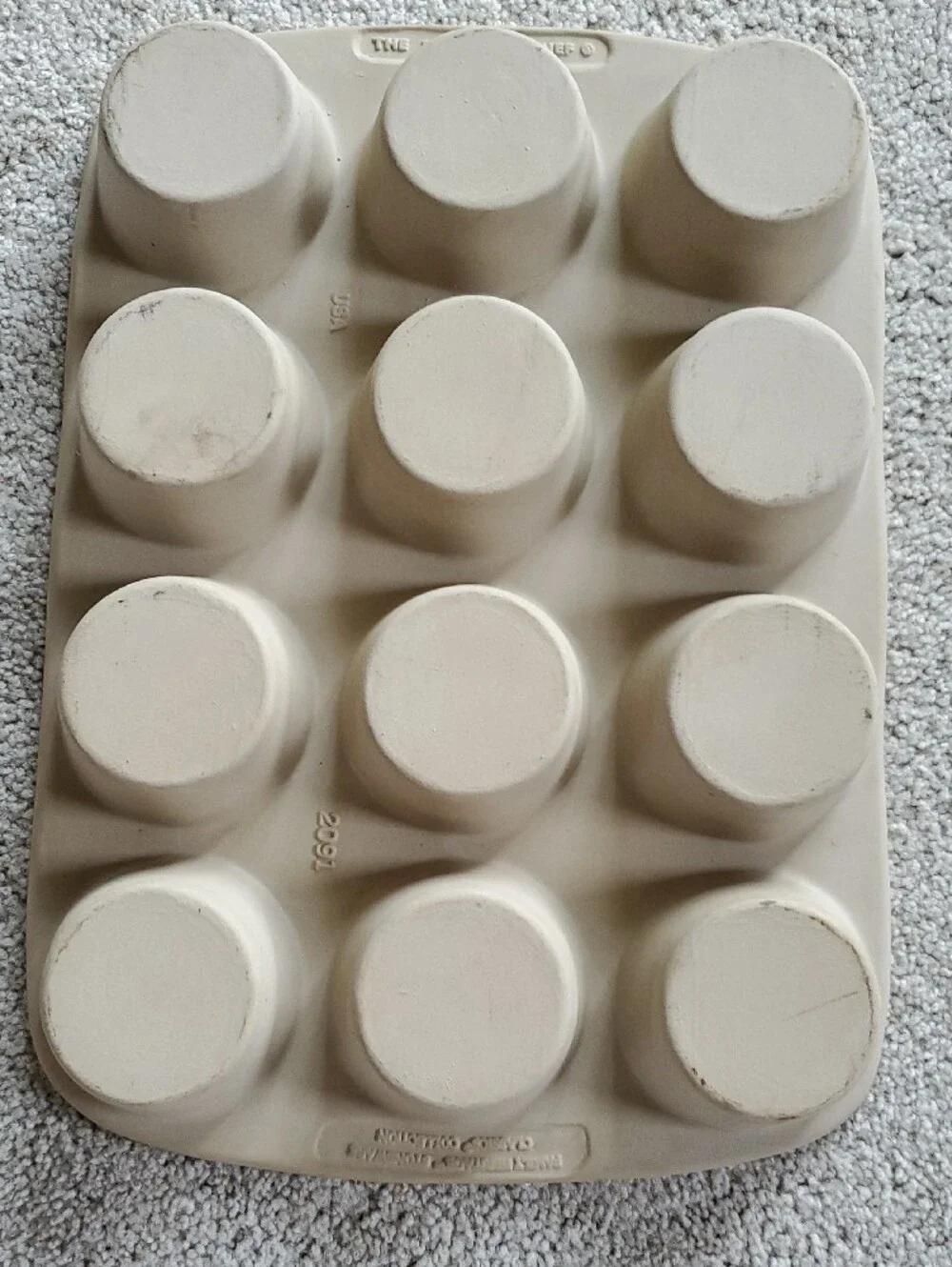 Pampered chef muffin pan